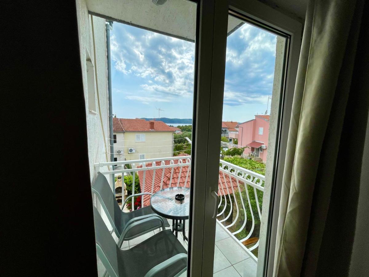 שיבניק Apartments Sime מראה חיצוני תמונה