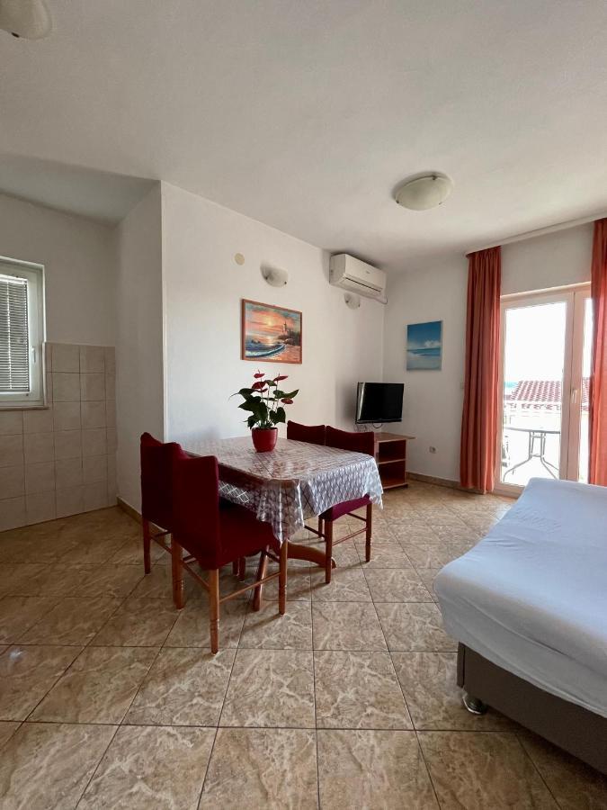 שיבניק Apartments Sime מראה חיצוני תמונה