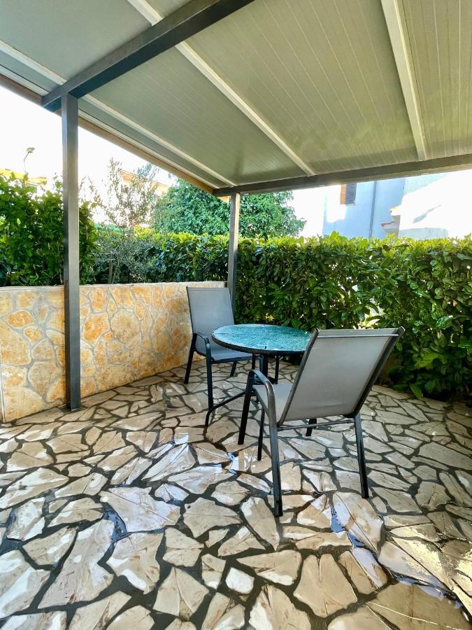 שיבניק Apartments Sime מראה חיצוני תמונה
