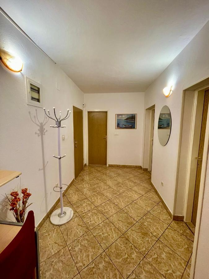 שיבניק Apartments Sime מראה חיצוני תמונה