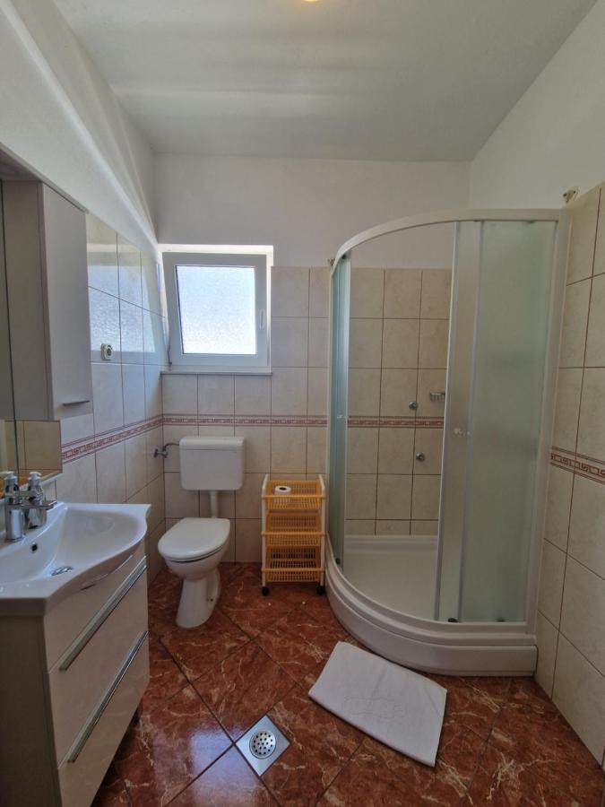 שיבניק Apartments Sime מראה חיצוני תמונה